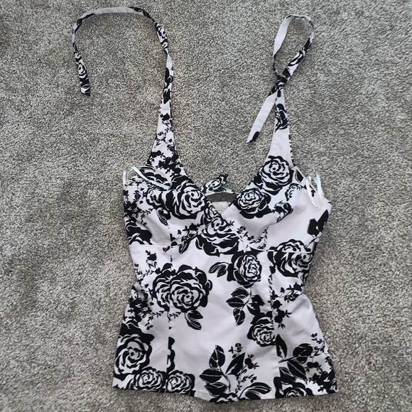 White House Black Market Floral Top w Belt size 4 - Picture 3 of 13